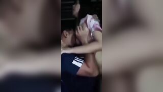 Lão cha dưỡng và con gái 2k10 lén mẹ đụ nhau cực sướng mỗi khi bà ấy vắng nhà.