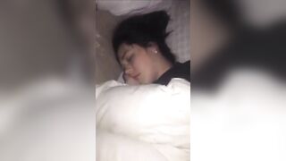 Địt vào lỗ địt con bạn thân dâm mông to vú bự đeo khuyên dâm đãng