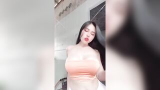 Em là Thỏ nhưng không ăn cà rốt chỉ muốn ăn anh