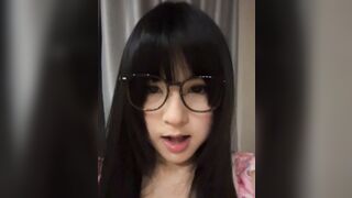 Em sinh viên 2k8 mông to lồn múp khít khoe hàng dâm đãng