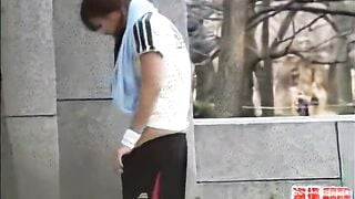 Quay lén nữ sinh đi tập thể dục nứng lồn quá thủ dâm ngoài đường luôn