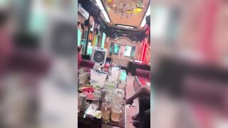 Quán karaoke phục vụ các dân chơi quý tộc
