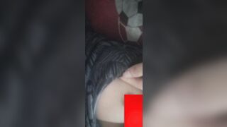 Em nhi non tơ show vú và lồn
