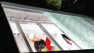 Quay lén em hàng xóm hay tắm đêm qua cửa sổ phòng tắm nhà e,phòng thủ hớ hênh quá