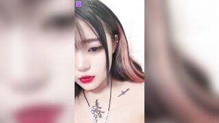 Em gái china xinh đẹp + ap lột đồ mới nhất