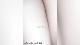Bà dì út ngủ say mà không mặc quần hay quần sì líp có nên đụ trộm cái không ta.