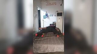 Đi massage khỏe mà chị kĩ thuật viên làm nứng quá nên gạ chị sóc lọ cho sờ vú #5