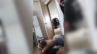 Bố dượng dâm khốn nạn gạ con gái xinh ngây thơ sang phòng bắt show vú sục cặc búcu #1