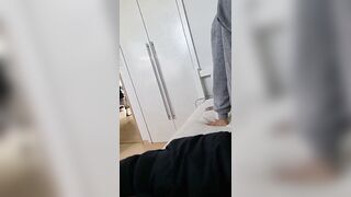 Bố dượng dâm khốn nạn gạ con gái xinh ngây thơ sang phòng bắt show vú sục cặc búcu #4