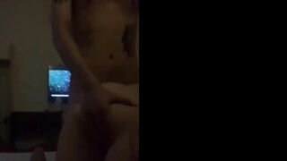 Full clip em Vy Trần dâm đãng mặc bodysuit bị b trai dụ dỗ vào nhà nghỉ quay clip sex