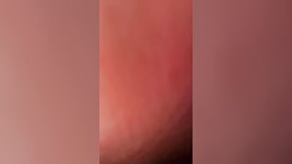 Em kêu anh họ cởi bao mà anh không chịu