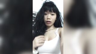 bé lớp 12 xinh xắn tập tành quay vú cho anh xem