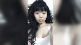 bé lớp 12 xinh xắn tập tành quay vú cho anh xem