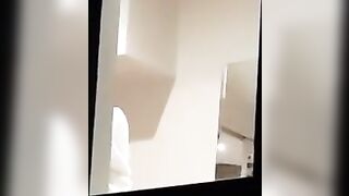 Quay lén e gái hàng xóm đi tắm
