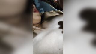 Hết hồn đang đi địt nhau với trai thì chồng gọi về vẫn tranh thủ địt nhau rồi mới về
