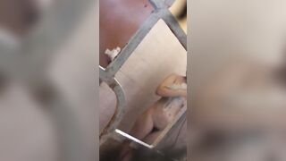 Vô tình quay lén đc bé hàng xóm nhà bên đi tắm khi mà e quên đóng cửa sổ #1
