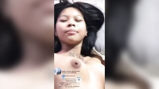 Địt trần tung lồn em gái indo vú vự mới lớn mà xăm mình đầy người r,dân chơi có khác