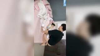 Em gái dễ thương bị anh họ dụ loạn luân giấu bố mẹ