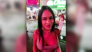 Tây đi đá phò Thái Lan ở phố đi bộ