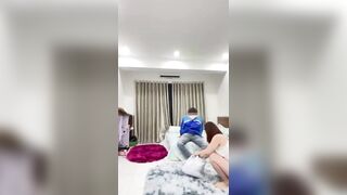 Anh shiper trúng độc đắc và em người yêu xinh vú ngon dâm đãng phần 1