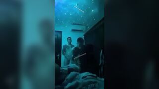 “bảo đi học mà chúng mày địt tao thế này à” địt con bạn cùng lớp