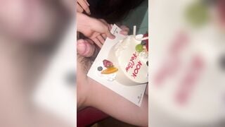 Cho con bạn thân bú cu khi được 1k flo