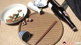 Loạn luân cha dượng địt cin gái riêng của vợ khi không có ai ở nhà sướng vl ra