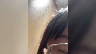Sinh viên Chubby Vú Bự Lồn rậm, cầm cu giả vào TTTM Thủ dâm rên rỉ public