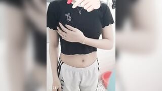 yêu xa chỉ nhìn em rau dâm tự nghịch vú lồn qua điện thoại - phần 1