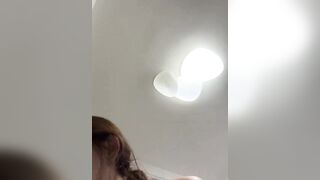 Gái dâm live thủ dâm bắn nước như máy bơm