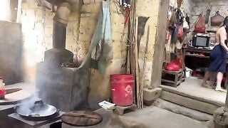 Hèn gì các bác thích kêu vợ về quê là thế