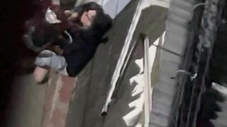 Đôi trai gái làm tình public giữa đường
