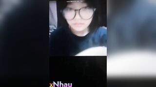 Demo em học sinh đeo kính 3