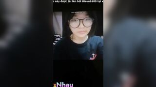 Demo em học sinh đeo kính 3