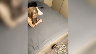 Dẫn đồng nghiệp đi địt gái dâm thèm tiền địt cho lồn bắn nước