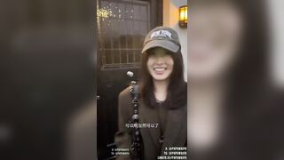 " M có muốn về nhà t đụ không - nhà t đi vắng hết rồi"