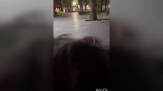 Biết nhỏ bạn thân hay nứng kêu ẽm bú ngoài đường luôn