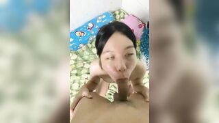 Huấn luyện bé rau sv dâm thèm cu bự làm đĩ,bt e thèm cu nên bắt e bò theo mới cho bú