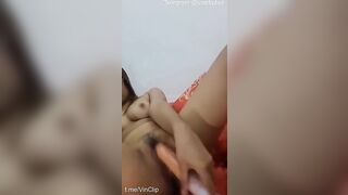 Chuppy kính cận xoa lồn thủ dâm