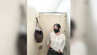 Gái dâm chubby vú to lồn múp dụp thủ dâm bằng toy dâm đãng p2