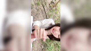 đi phượt với bé yêu xinh xắn nứng lên là địt luôn trên rừng