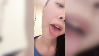 Gái xinh đá lưỡi kichd thích nhìn là muốn được em nó bú cu