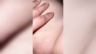 "Chồng ơi cứu em, e bị bạn Chồng đè ra Địt nè" nghe Vợ khẩu dâm mà tí phọt