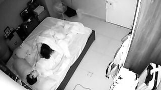 Vợ xem camera thì ra chồng vụng trộm cùng cháu họ