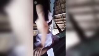 Địt em nhân viên cafe trên võng