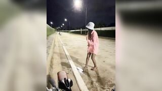 Chubby Vú Bự ko lông, Public Nửa đêm Bắn nước cho người lạ xem, Đạp xe nhét toy ở lồn