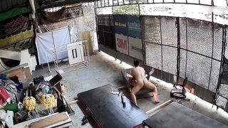 Phát hiện hàng xóm đi làm vợ ở nhà 1 mình đụ vợ hàng xóm vậy nó lại chill.