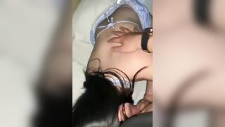 Ngủ cùng nhỏ em họ khi đi du lịch cùng gia đình