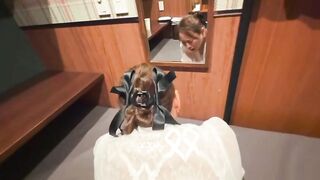 Chốn vào toilet doggy chị họ bắn tinh đầy lồn