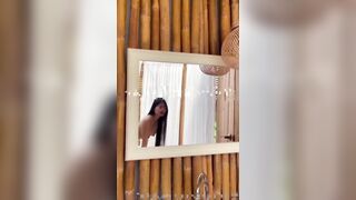 Lôi em họ vú to vào nhà tắm địt bắn nước tung toé